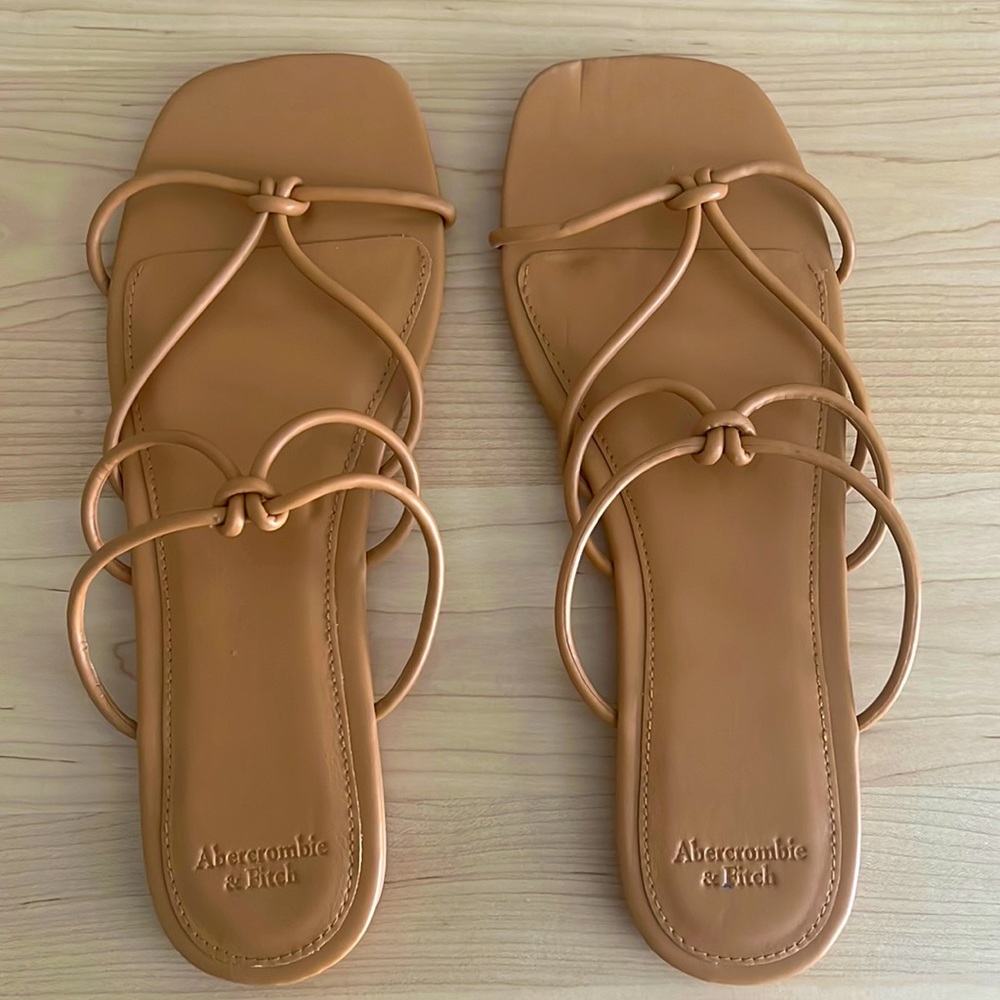 Abercrombie & Fitch strappy sandals, size 8/9, brown, never worn